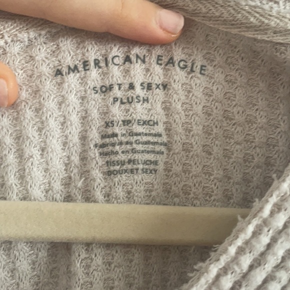 Cute American Eagle Top! - Picture 2 of 3